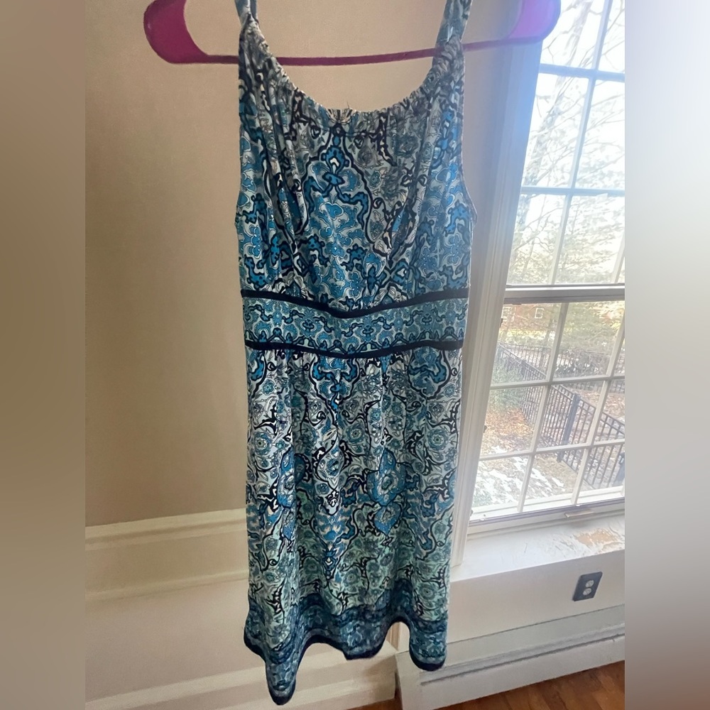 Max Studio sleeveless dress. Blue print NWT